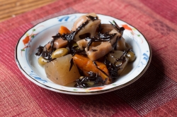 野菜ひじきの皿盛例